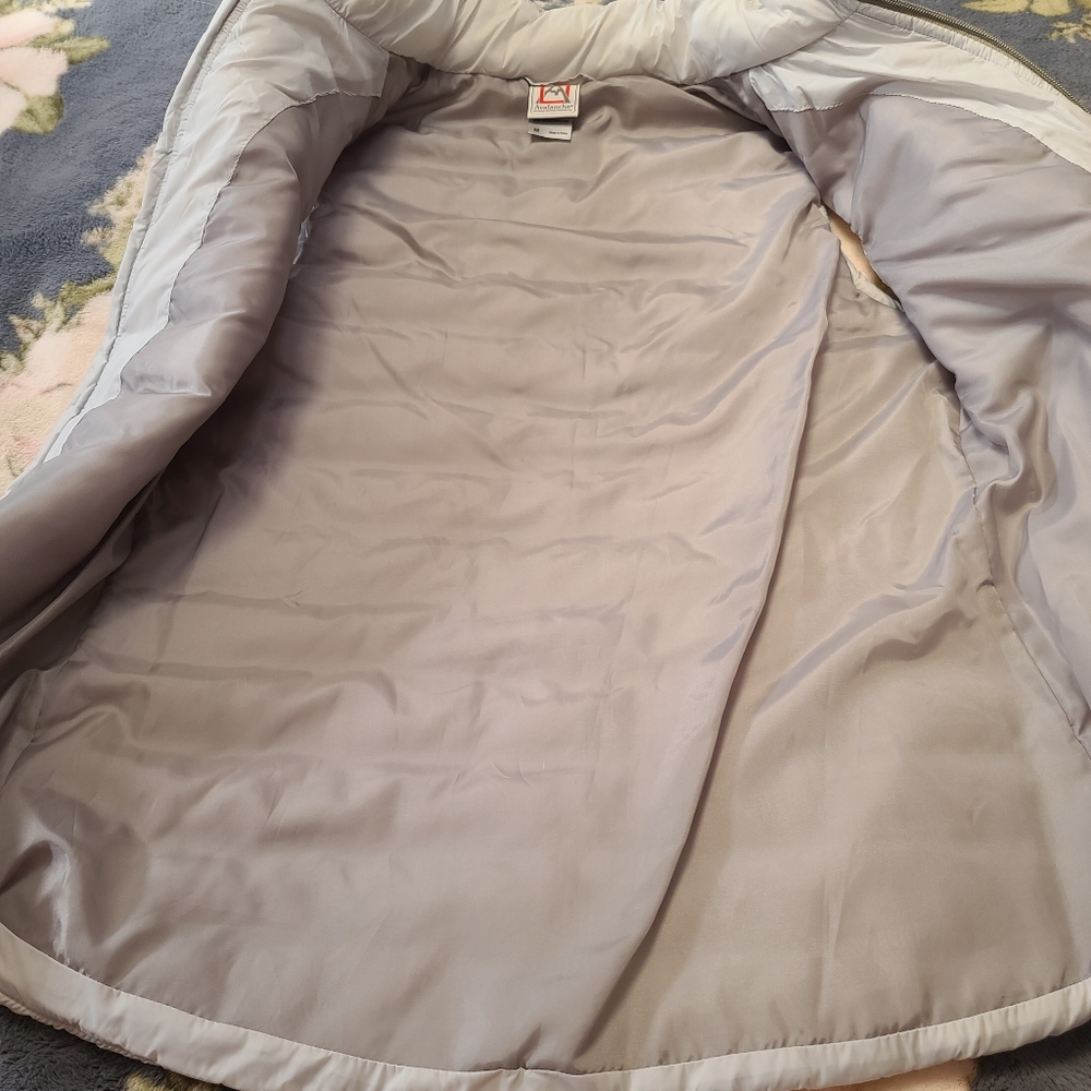 Avalanche Arctic Vest - Picture 9 of 10